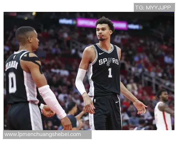 1995年NBA季后赛火箭与马刺的经典对决回顾与分析